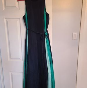 Banana Republic Size 8 Maxi Dress